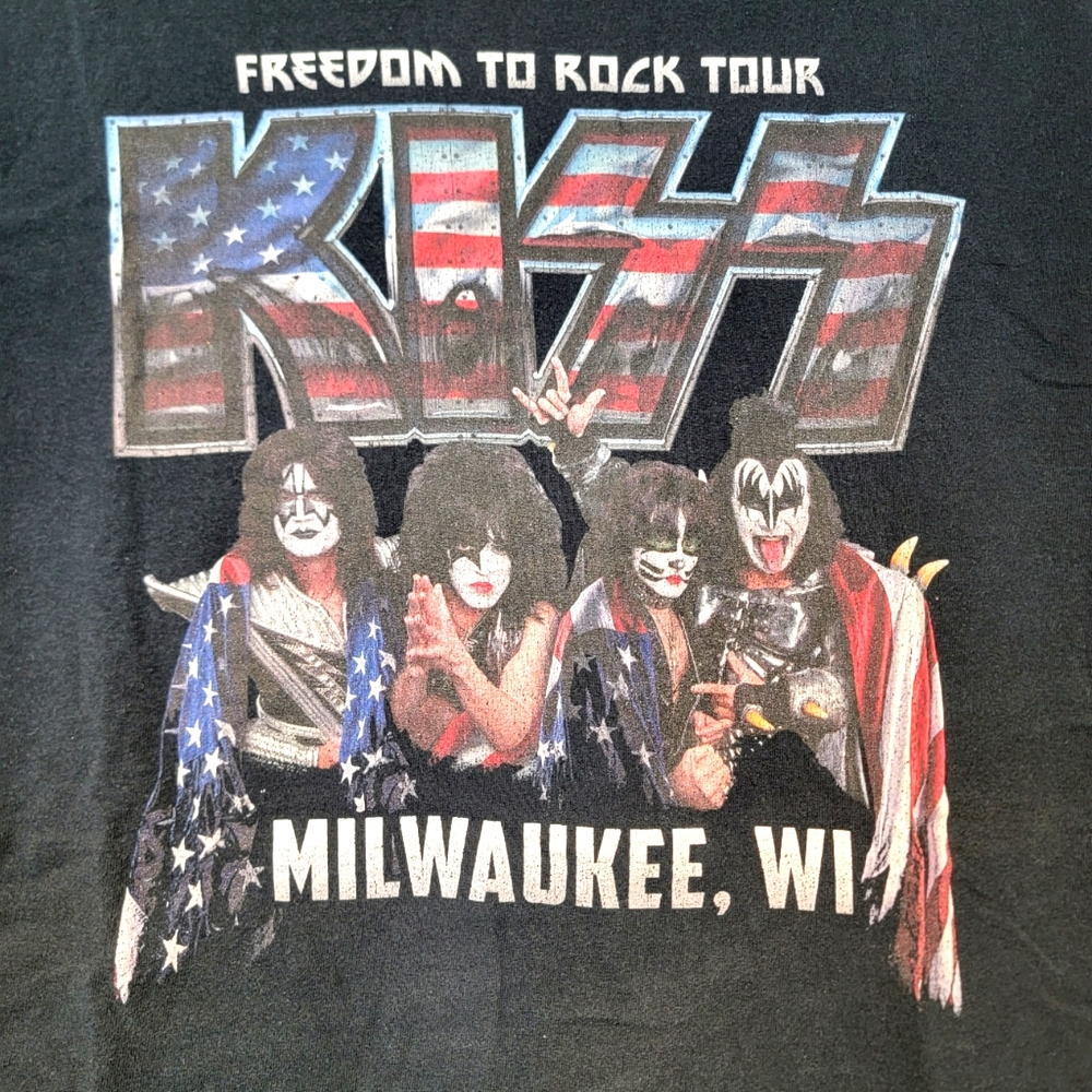 KISS rock n roll concert t-shirt